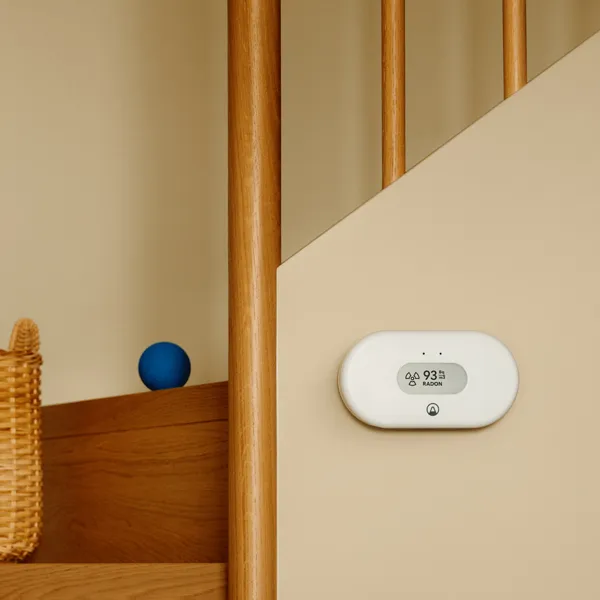 Airthings View Radon radonmåler med skjerm